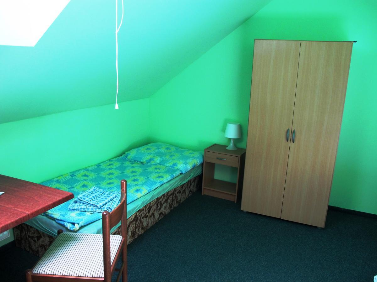 Hotel U Lisky Hostka  Exterior foto